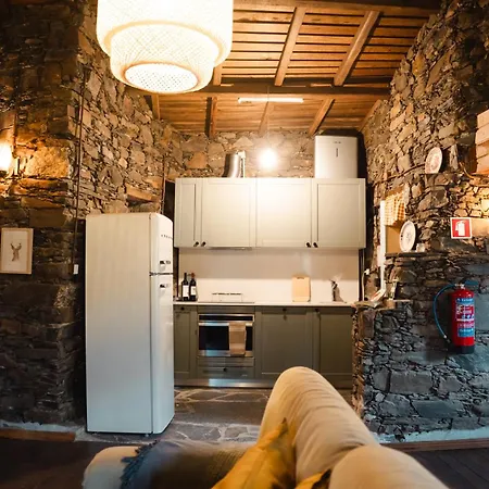 Casa Dos Desenhos Nyaraló Lousã